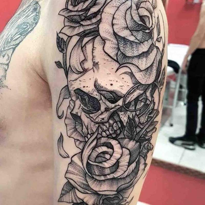 Caveira com rosas